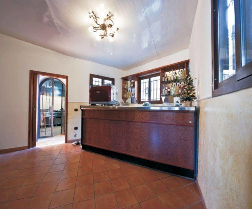 Hotel Ristorante Novecento Caserta Ngoại thất bức ảnh