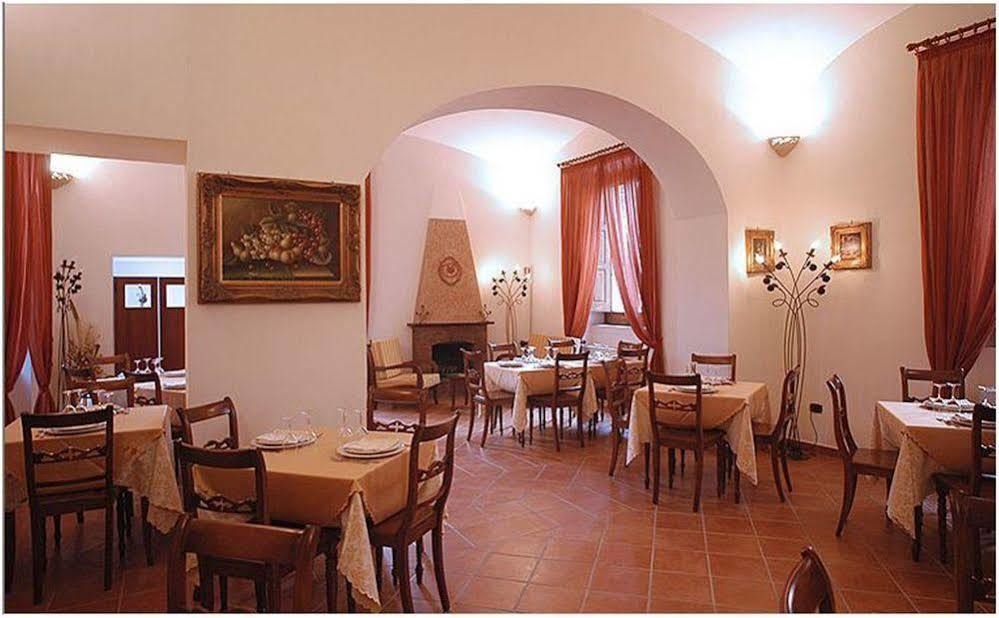 Hotel Ristorante Novecento Caserta Ngoại thất bức ảnh